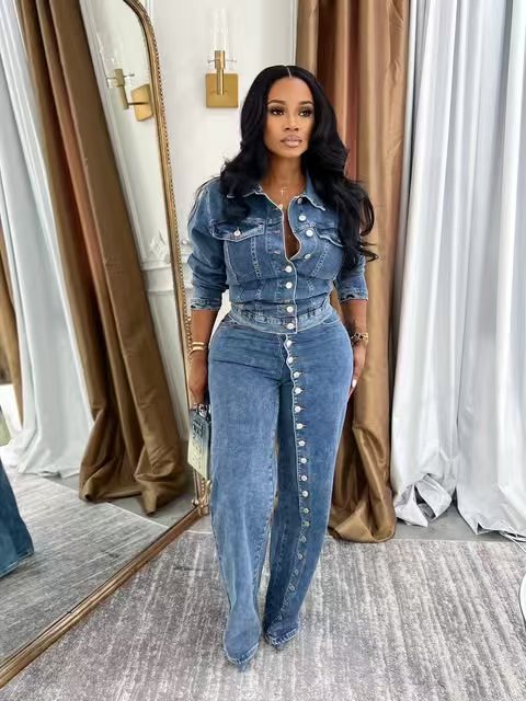 Completo Jeans Donna in Denim  - Streetwear Brand Pants recensione e prezzo