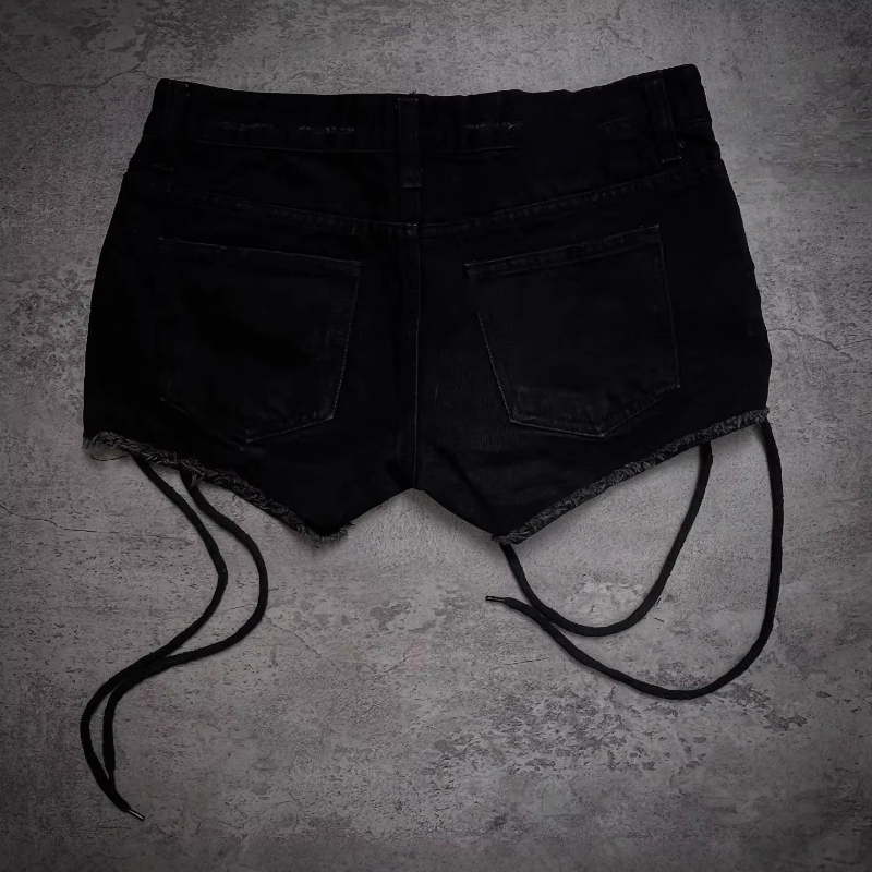 Pantaloncini Y2K estivi da uom - Gothic Streetwear Brand recensione e prezzo